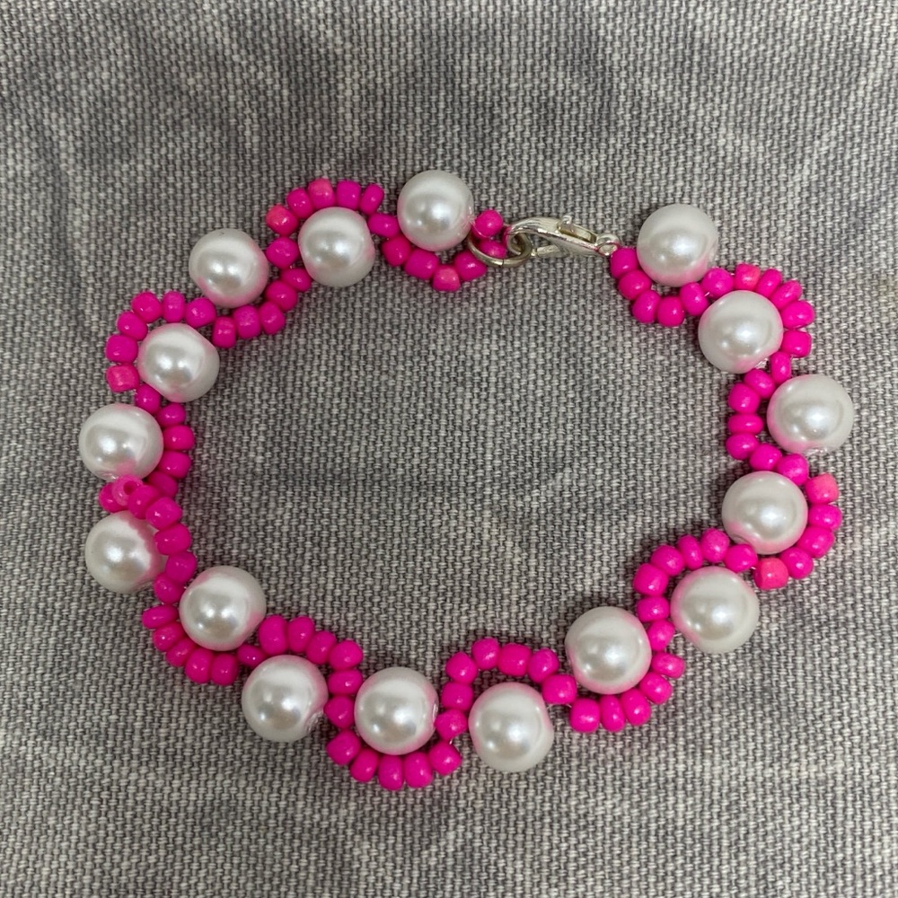 Elegant Pink and White Beaded Bracelet
